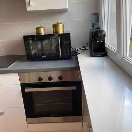 Proche De Toutes Commodites Apartment *